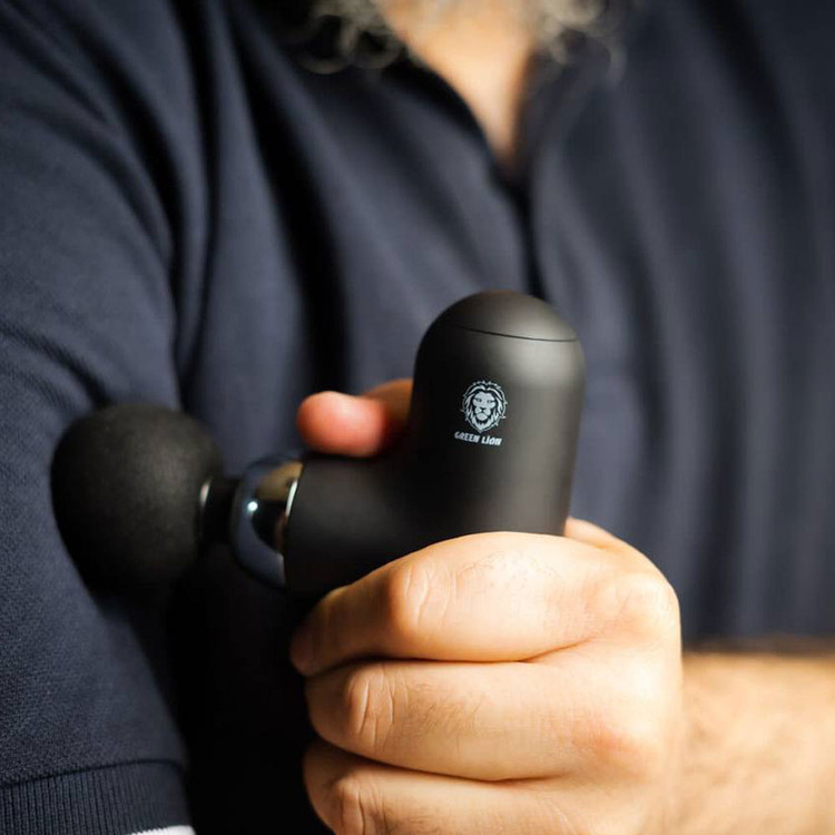 ماساژور تفنگی گرین لاین Green Lion Mini Massage Gun Pro با باتری 800 میلیآمپری، سبک و کمصدا